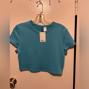 H&M Divided crop top